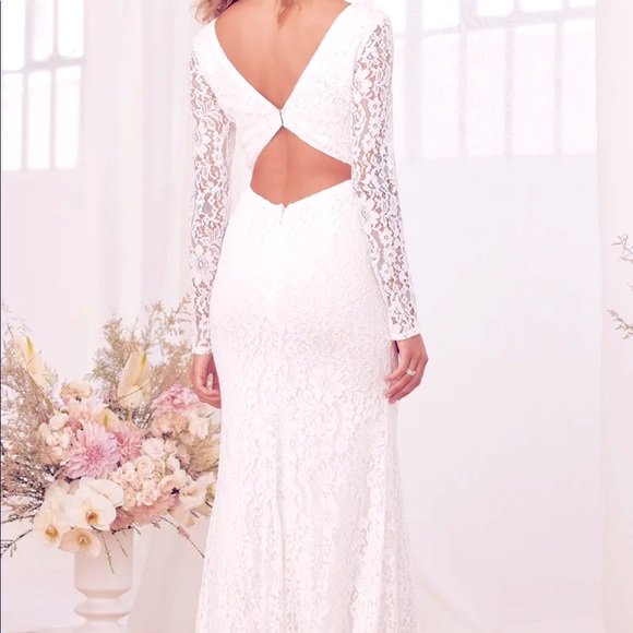 Lulus Dresses & Skirts - Natural beauty white lace long sleeve maxi dress